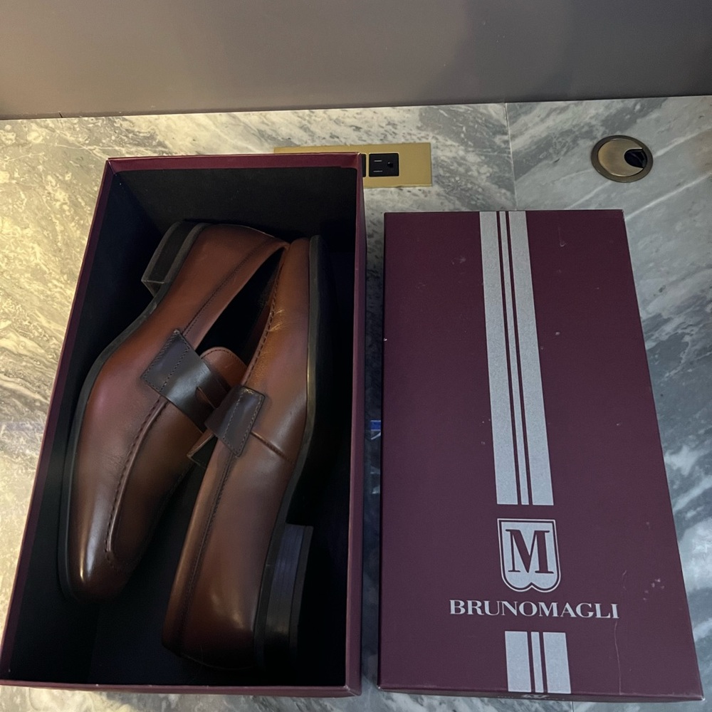 Bruno Magli Size 11.5 Loafers